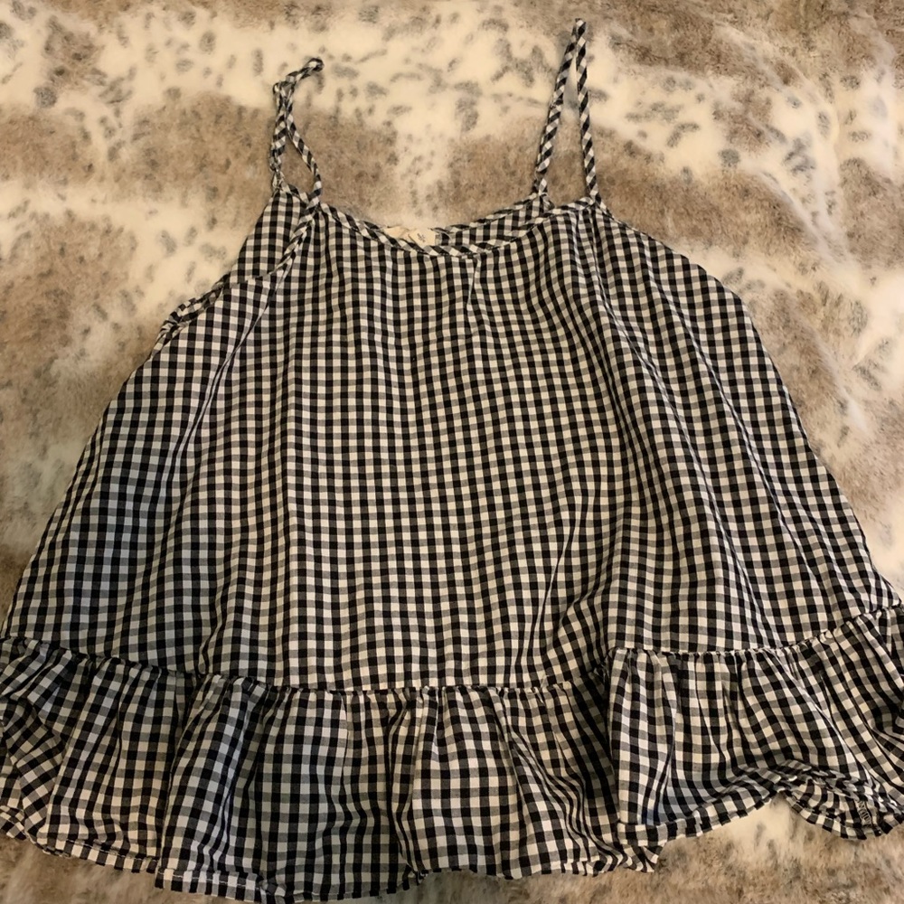 Cute little spring layering top.